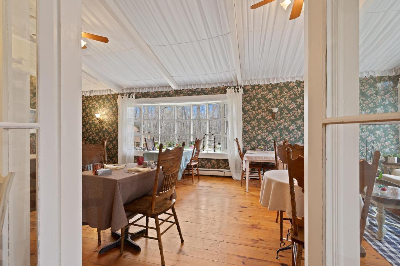 Brook Farm Inn Ленъкс Екстериор снимка
