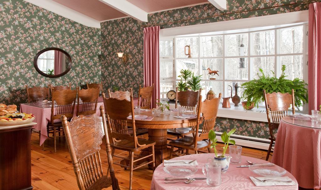 Brook Farm Inn Ленъкс Екстериор снимка